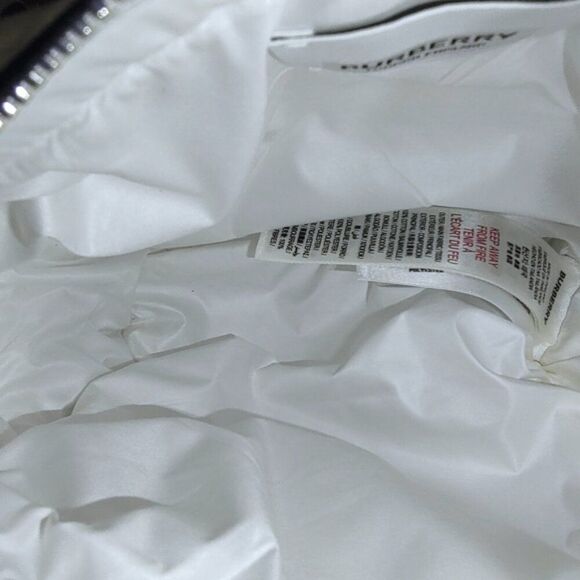 NEW Burberry Baby toiletry pouch w/COA NWT - Picture 6 of 10